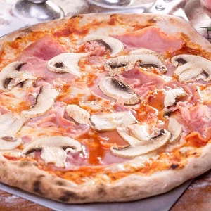 Pizza Prosciutto e Funghi